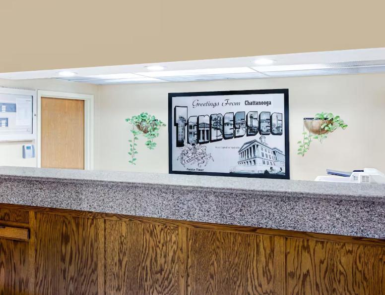 Rodeway Inn Chattanooga Bagian luar foto