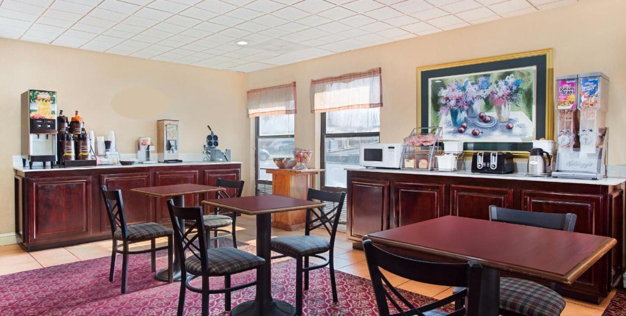 Rodeway Inn Chattanooga Bagian luar foto